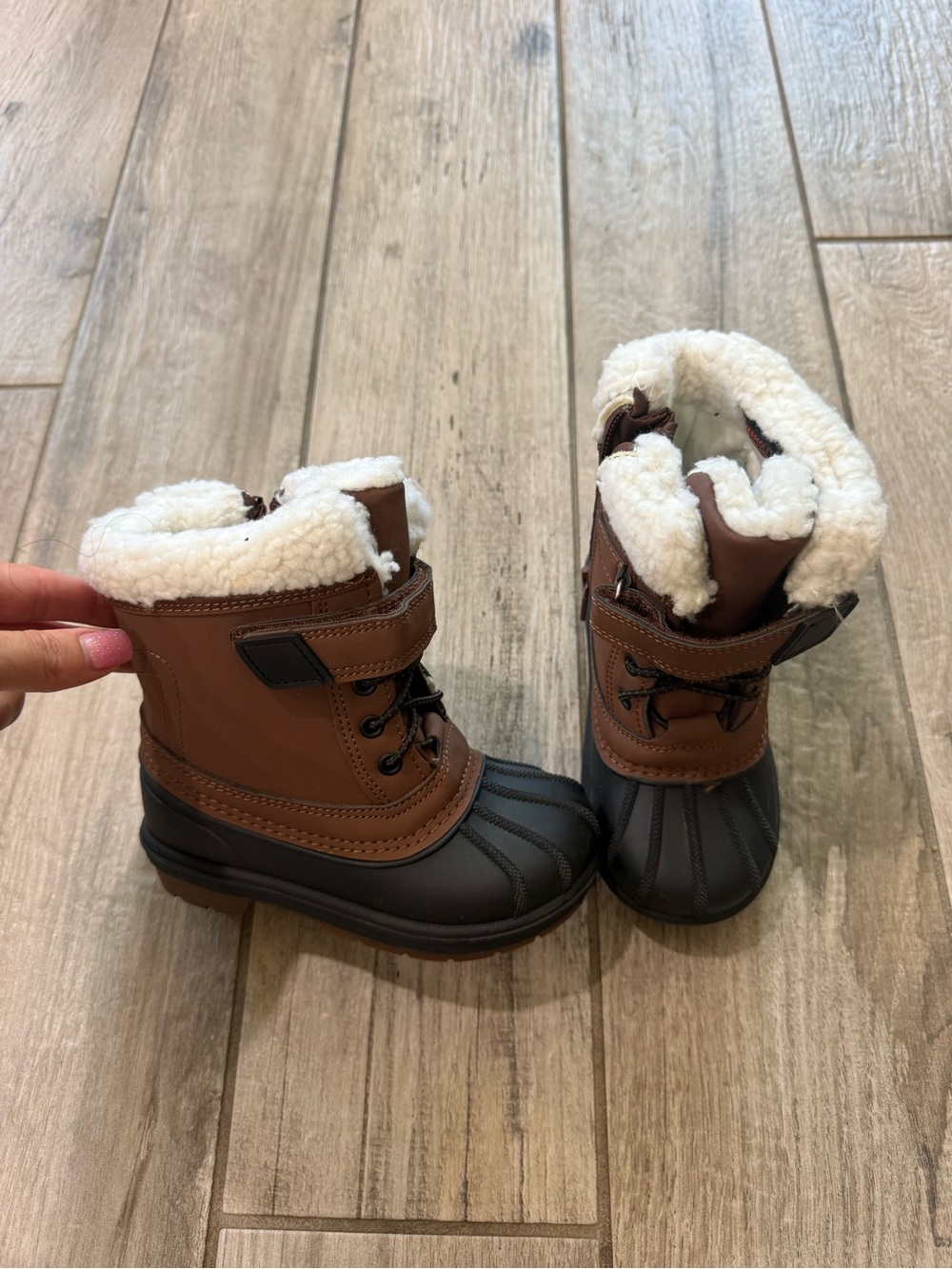 Cat & Jack Brown and Black Kids Snow Boots with White Faux Fur